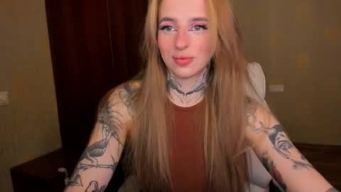 Julia online show from 09/30/25, 05:12