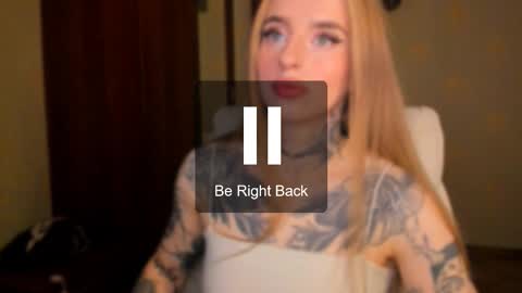 Snapshot of harley_kimm chatting on 10/26/25, 05:46 Julia online show from 10/26/25, 05:46