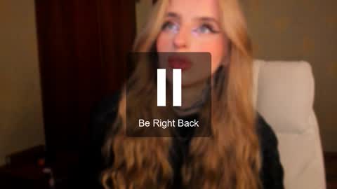 Snapshot of harley_kimm chatting on 10/29/25, 06:04 Julia online show from 10/29/25, 06:04