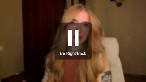 Snapshot of harley_kimm chatting on 11/10/25, 05:28 Julia online show from 11/10/25, 05:28