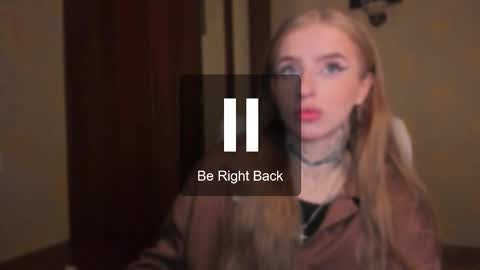 Snapshot of harley_kimm chatting on 11/25/25, 05:29 Julia online show from 11/25/25, 05:29