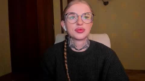 Julia online show from 02/04/26, 04:51