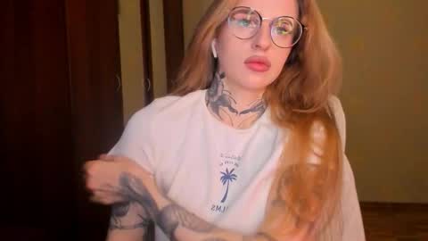 Julia online show from 02/05/26, 04:50