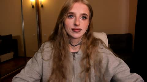 Julia online show from 04/28/26, 05:23