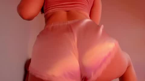 Snapshot of harley_red chatting on 12/29/24, 09:28 Annie online show from 12/29/24, 09:28