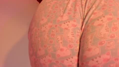 Snapshot of harley_red chatting on 02/16/25, 06:43 Annie online show from 02/16/25, 06:43