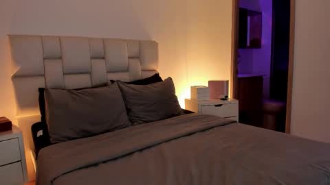 Snapshot of harley_sweett chatting on 02/13/26, 03:52 online show from 02/13/26, 03:52