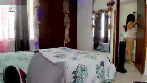 Snapshot of harleynapier chatting on 12/29/24, 03:57 Natii online show from 12/29/24, 03:57