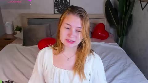 Christine online show from 09/16/25, 12:22