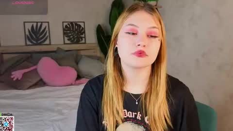 Christine online show from 09/29/25, 12:05