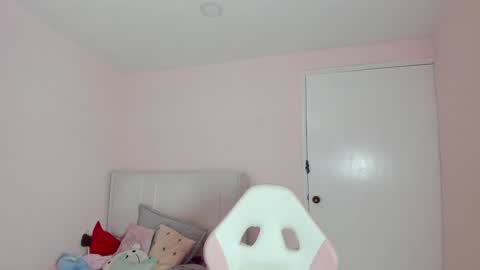 Snapshot of harmony_murr chatting on 01/20/25, 04:34 vanessa online show from 01/20/25, 04:34
