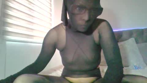 Emma online show from 11/23/25, 07:24