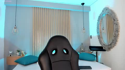 Snapshot of harmonybabe_ chatting on 02/14/25, 08:15 Harmony online show from 02/14/25, 08:15