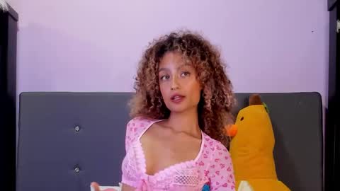 Snapshot of harmonyy_hill chatting on 11/01/25, 01:07 Harmony Hill online show from 11/01/25, 01:07