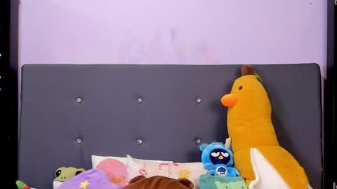 Snapshot of harmonyy_hill chatting on 11/24/25, 10:53 Harmony Hill online show from 11/24/25, 10:53