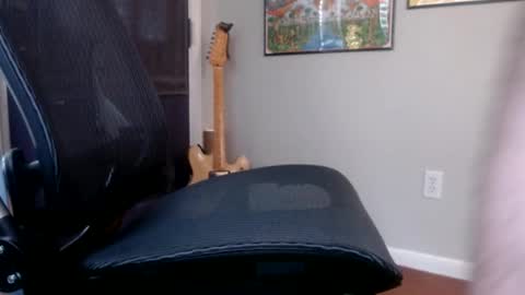 Snapshot of harp3736 chatting on 07/04/26, 06:36 Datswut Shesed online show from 07/04/26, 06:36
