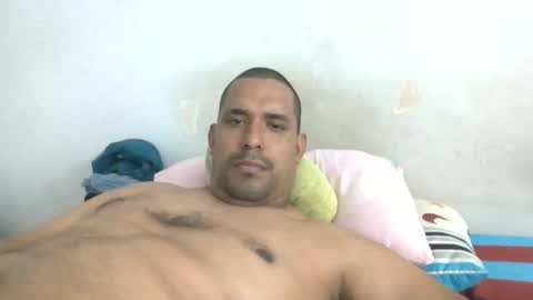 Snapshot of harpechediaz chatting on 03/28/26, 05:12 ricardo online show from 03/28/26, 05:12