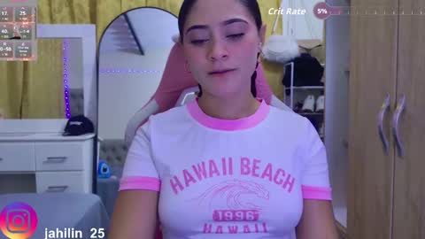 Snapshot of harperzoe chatting on 11/05/25, 12:21 harperzoe online show from 11/05/25, 12:21