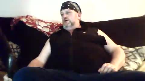 Snapshot of harry765765765 chatting on 09/28/25, 03:23 The Finesser online show from 09/28/25, 03:23