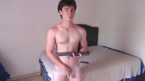 Sebastian online show from 04/08/26, 07:03