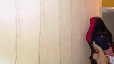 Snapshot of harry_jhonsonn chatting on 01/27/25, 04:41 Harry online show from 01/27/25, 04:41