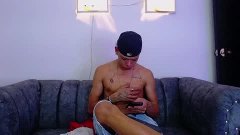 Snapshot of harry_jhonsonn chatting on 02/06/25, 11:15 Harry online show from 02/06/25, 11:15