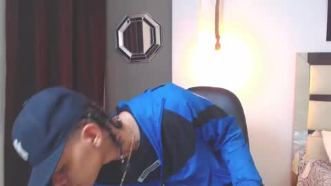 Snapshot of harry_jhonsonn chatting on 03/01/25, 03:43 Harry online show from 03/01/25, 03:43