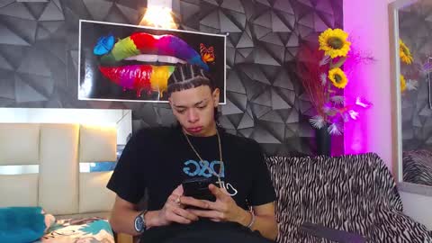 Snapshot of harry_jhonsonn chatting on 03/04/25, 05:32 Harry online show from 03/04/25, 05:32