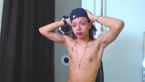 Snapshot of harry_jhonsonn chatting on 03/06/25, 08:30 Harry online show from 03/06/25, 08:30