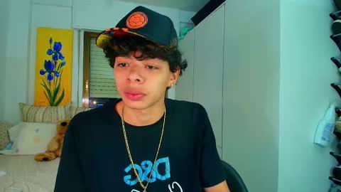 Snapshot of harry_jhonsonn chatting on 09/25/25, 12:53 Harry online show from 09/25/25, 12:53