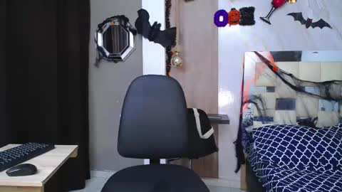 Snapshot of harry_jhonsonn chatting on 10/30/25, 04:52 Harry online show from 10/30/25, 04:52