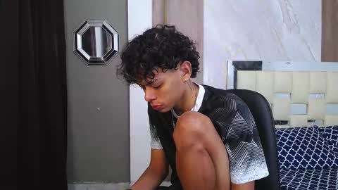 Snapshot of harry_jhonsonn chatting on 11/04/25, 09:25 Harry online show from 11/04/25, 09:25