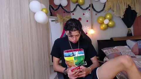 Snapshot of harry_jhonsonn chatting on 11/19/25, 09:59 Harry online show from 11/19/25, 09:59