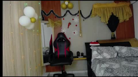 Snapshot of harry_jhonsonn chatting on 12/18/25, 12:49 Harry online show from 12/18/25, 12:49