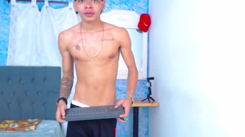 Snapshot of harry_jhonsonn chatting on 02/12/26, 11:44 Harry online show from 02/12/26, 11:44