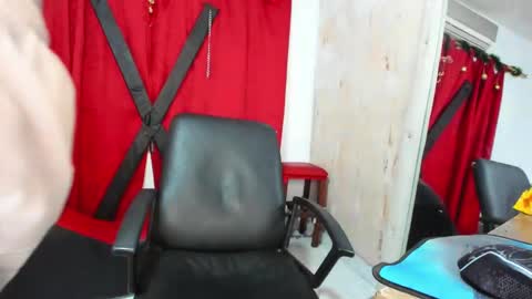 Snapshot of harry_latinboy chatting on 12/13/24, 12:42 Harry online show from 12/13/24, 12:42