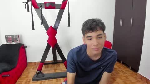 Snapshot of harry_latinboy chatting on 01/06/25, 07:45 Harry online show from 01/06/25, 07:45