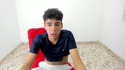 Snapshot of harry_latinboy chatting on 02/26/25, 08:44 Harry online show from 02/26/25, 08:44