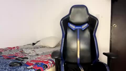 Snapshot of harry_p01 chatting on 10/12/25, 01:04 harry_p01 online show from 10/12/25, 01:04