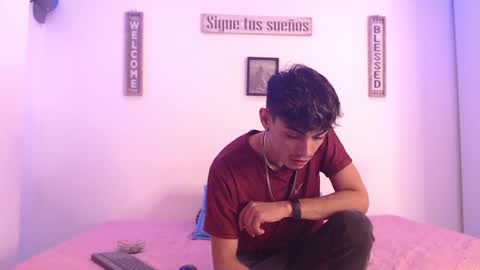 Snapshot of harrythomson1 chatting on 12/15/24, 02:19 harry thomson online show from 12/15/24, 02:19