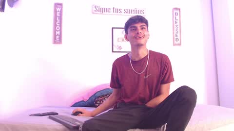 Snapshot of harrythomson1 chatting on 12/27/24, 08:45 harry thomson online show from 12/27/24, 08:45