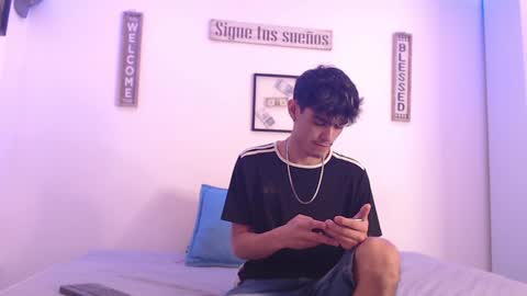 Snapshot of harrythomson1 chatting on 12/30/24, 06:09 harry thomson online show from 12/30/24, 06:09