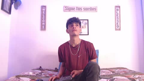 Snapshot of harrythomson1 chatting on 01/11/25, 09:15 harry thomson online show from 01/11/25, 09:15