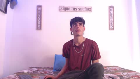 Snapshot of harrythomson1 chatting on 01/11/25, 07:59 harry thomson online show from 01/11/25, 07:59