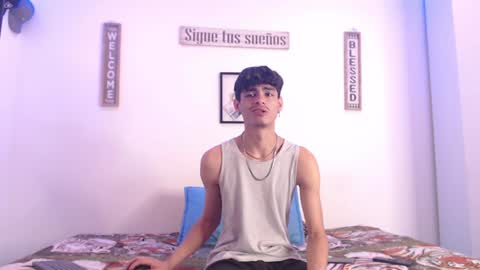 Snapshot of harrythomson1 chatting on 01/14/25, 05:30 harry thomson online show from 01/14/25, 05:30