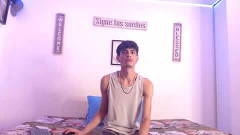 Snapshot of harrythomson1 chatting on 01/21/25, 06:54 harry thomson online show from 01/21/25, 06:54