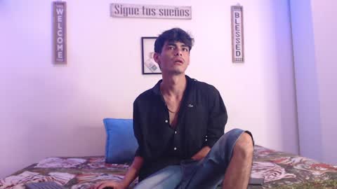 Snapshot of harrythomson1 chatting on 01/26/25, 04:30 harry thomson online show from 01/26/25, 04:30