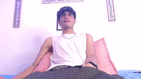 Snapshot of harrythomson1 chatting on 03/03/25, 08:43 harry thomson online show from 03/03/25, 08:43