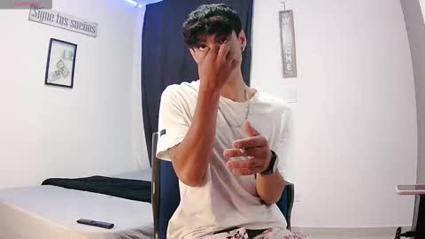 Snapshot of harrythomson1 chatting on 10/03/25, 11:40 harry thomson online show from 10/03/25, 11:40