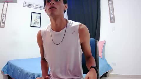 Snapshot of harrythomson1 chatting on 10/14/25, 08:59 harry thomson online show from 10/14/25, 08:59